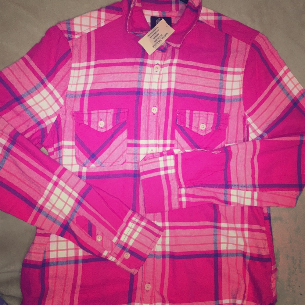 AMERICAN EAGLE brand new “Favorite Fit” Shirt!